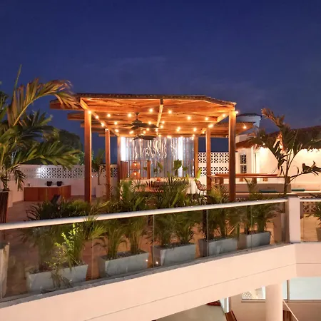 Casa De Playa Privada Con Piscina, Jacuzzi Y Rooftop